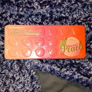 Too Faced: Sweet Peach